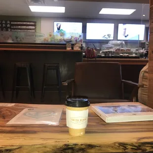 Coffee with Carmel and creamer