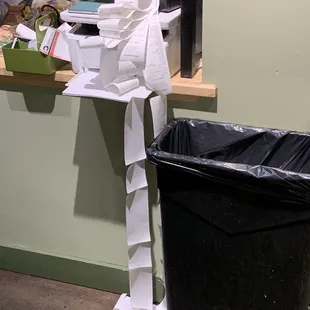 Lunchtime order spew--like opening night at "The Bear," except that this ain't opening night.