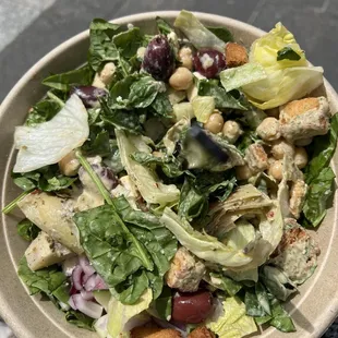 Hide &amp; Go Greek salad