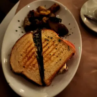 Pesto Panini Plate (Vegan)