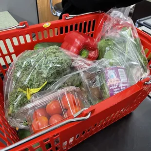 All organic produce, reasonably priced &amp; very fresh