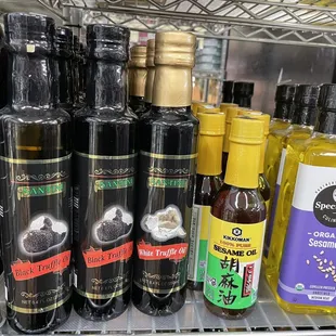 (Squeal!) white truffle oil, been so long!