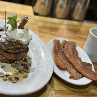 Cinnamon Bun French toast, bacon