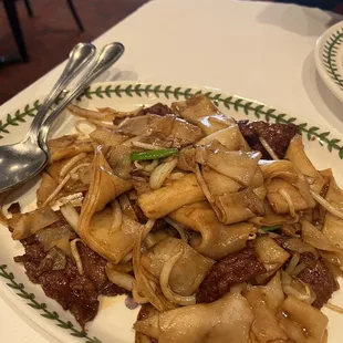 Beef chow fun