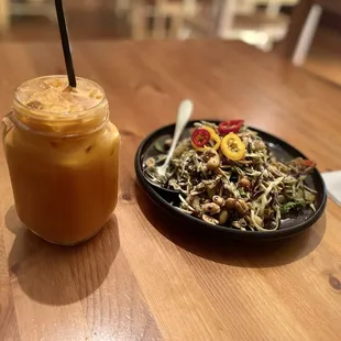 Tea leaf salad