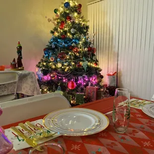 Christmas 2024 - rented 8ft table &amp; 15 chairs