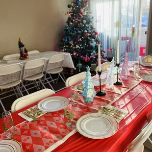 Christmas 2024 - rented 8ft table &amp; 15 chairs