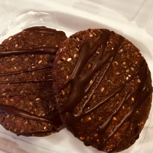Raw Chocolate Chia Bites