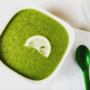 a bowl of broccoli soup