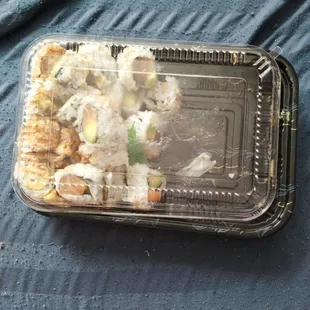 It's just sad to look at.... Especially since I really like sushi.