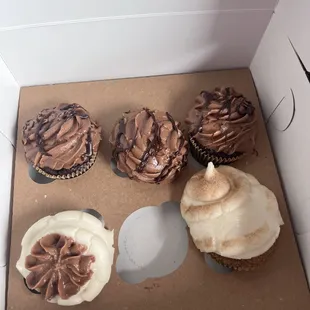 Vegan icing is very particular!