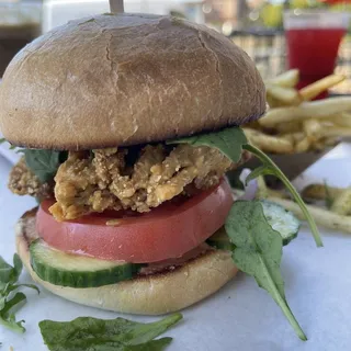 Crispy Chik'n Sandwich ( VG, NF)