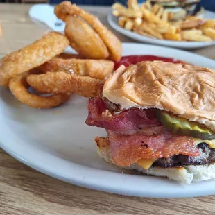 Bacon cheeseburger. So good.