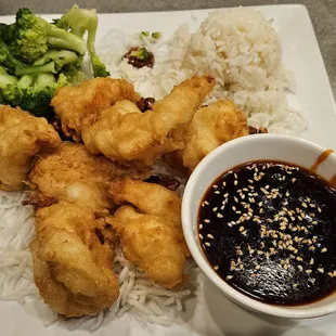 Crispy Jumbo Shrimp with Honey Sesame Sauce