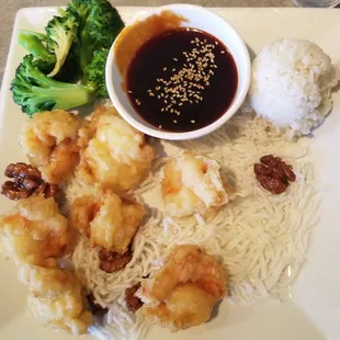 Crispy Jumbo Shrimp with Honey Sesame Sauce