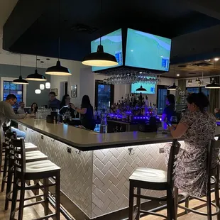 Centralized bar