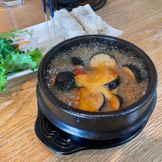 F1. Caramelized Fish in Clay Pot