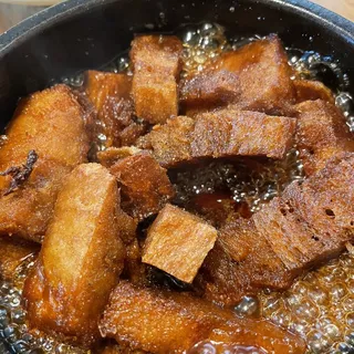 F2. Caramelized Roasted Pork in Clay Pot
