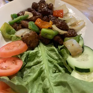 F11. Shaken Beef with Bell Pepper