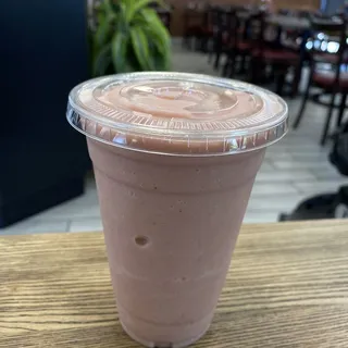 D11. Fresh Strawberry & Banana Smoothie