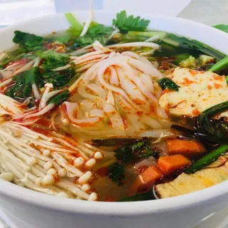 N5. House Rice Noodle Soup