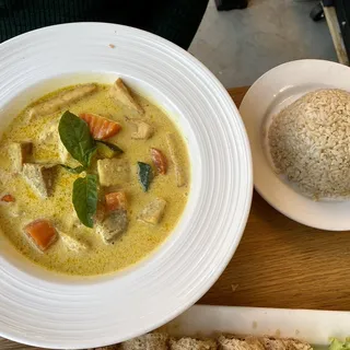 C2. Yellow Curry