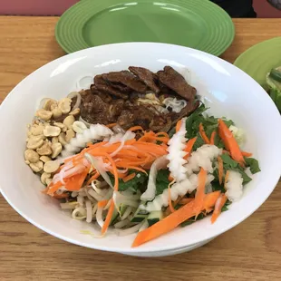 Beef vermicelli noodle bowl