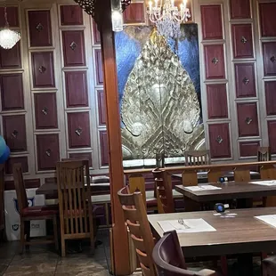 Dine in area seating