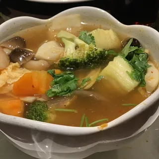 Tom Yum Kai*