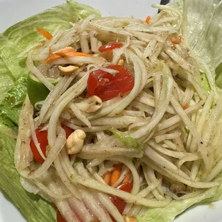 Papaya Pok Pok Salad - "som Tum"*