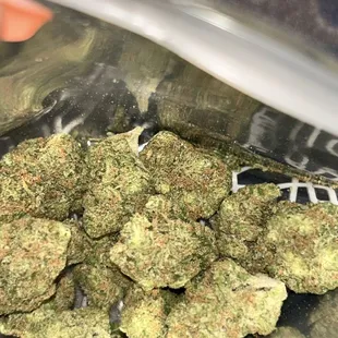 Smells like a skunk!!! Nice size nuggets!! Great Taste!