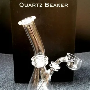 New quartz beaker. Great for travel . Take dabs on the go