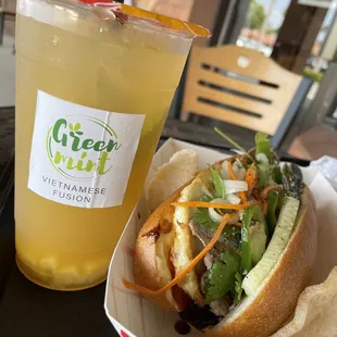Quick  bun mi lunch break at green mint