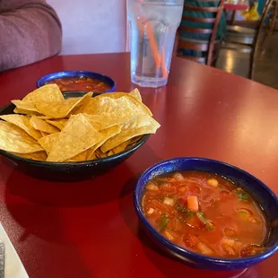 Welcome chops and salsa