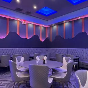 sushi and sashimi, interior