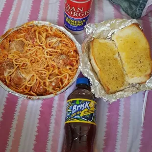 Don't mind the bed lol looks good as it taste yummy