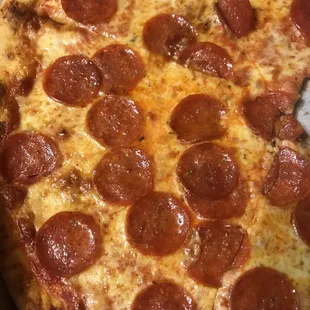 This pizza is from Sapore Di Mare. Green, this is what a pizza looks like when you cook it.