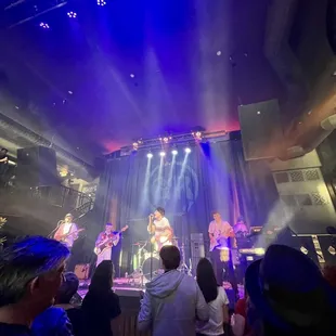 4/8/23 Sports Team micro-concert hosted by the Current &amp; Fat Tire