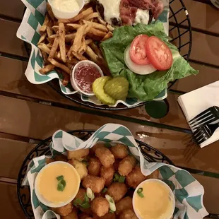 Prime Sirloin Burger &amp; Tater Tots