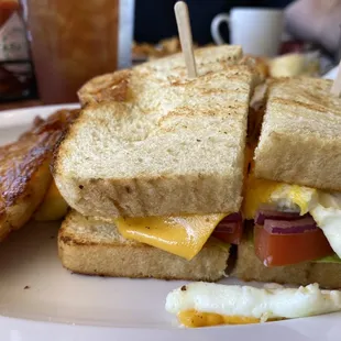 Breakfast sandwich