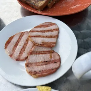 **SD CANADIAN BACON**