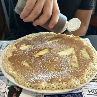 MASSIVE pancake with apples