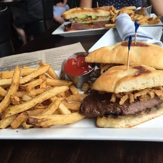 STEAK SANDWICH