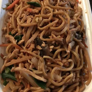 Chicken Lo Mein