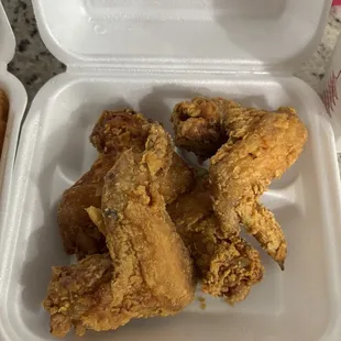 food, fried chicken, fried chicken wings, chicken wings and fried chicken, chicken wings, bbq wings, chicken, poultry, bbq chicken