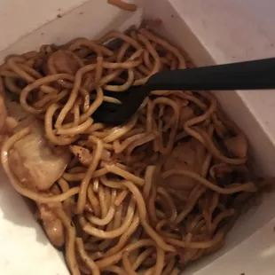 Chicken Lo Mien No Veggies. Took 7 minutes to make. Very Yummy