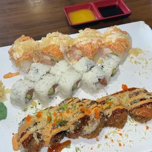 Yummy Yummy Roll Crispy Spicy Salmon Philadelphia Roll