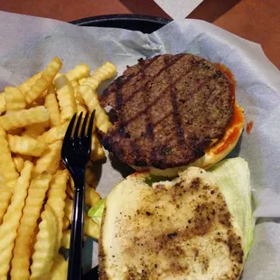 Burger took 27 mins with only 10 people here most watvhing tge cubs game