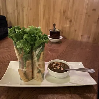 1. Fresh Vegetarian Spring Rolls