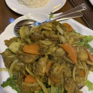 32. Stir-Fried Curry Chicken with Onion & Carrot